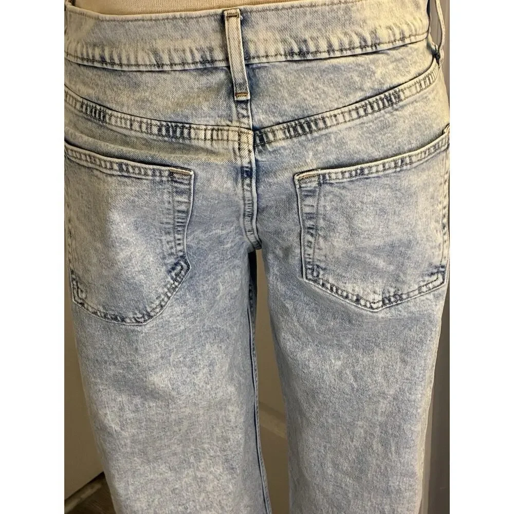 GAP ‘90s Loose Mid-Rise Jeans in Light Indigo - Organic Cotton - Sz 26 2R